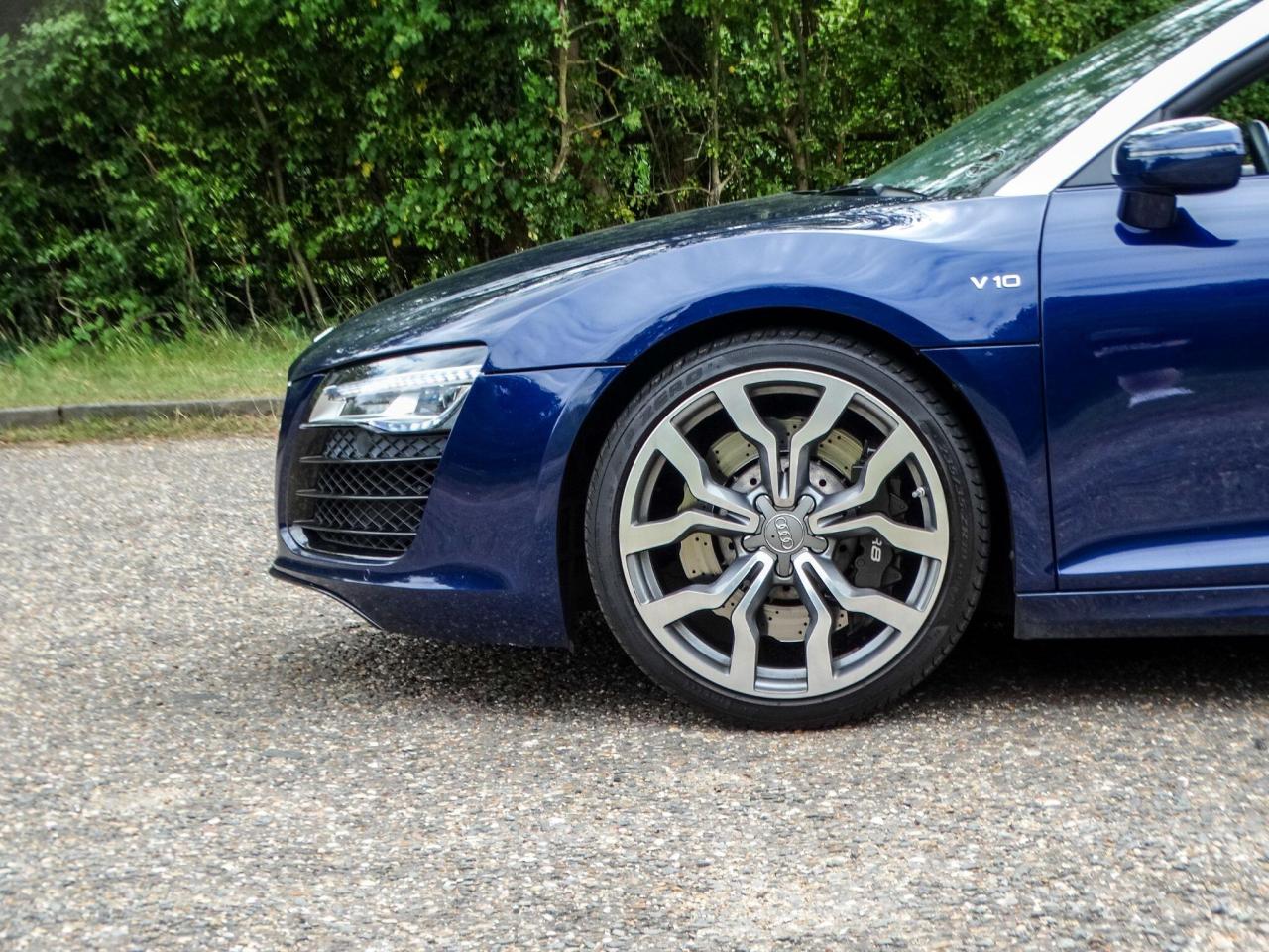 2013 Audi 5.2 FSI V10 Spyder S Tronic quattro Euro 5 2dr