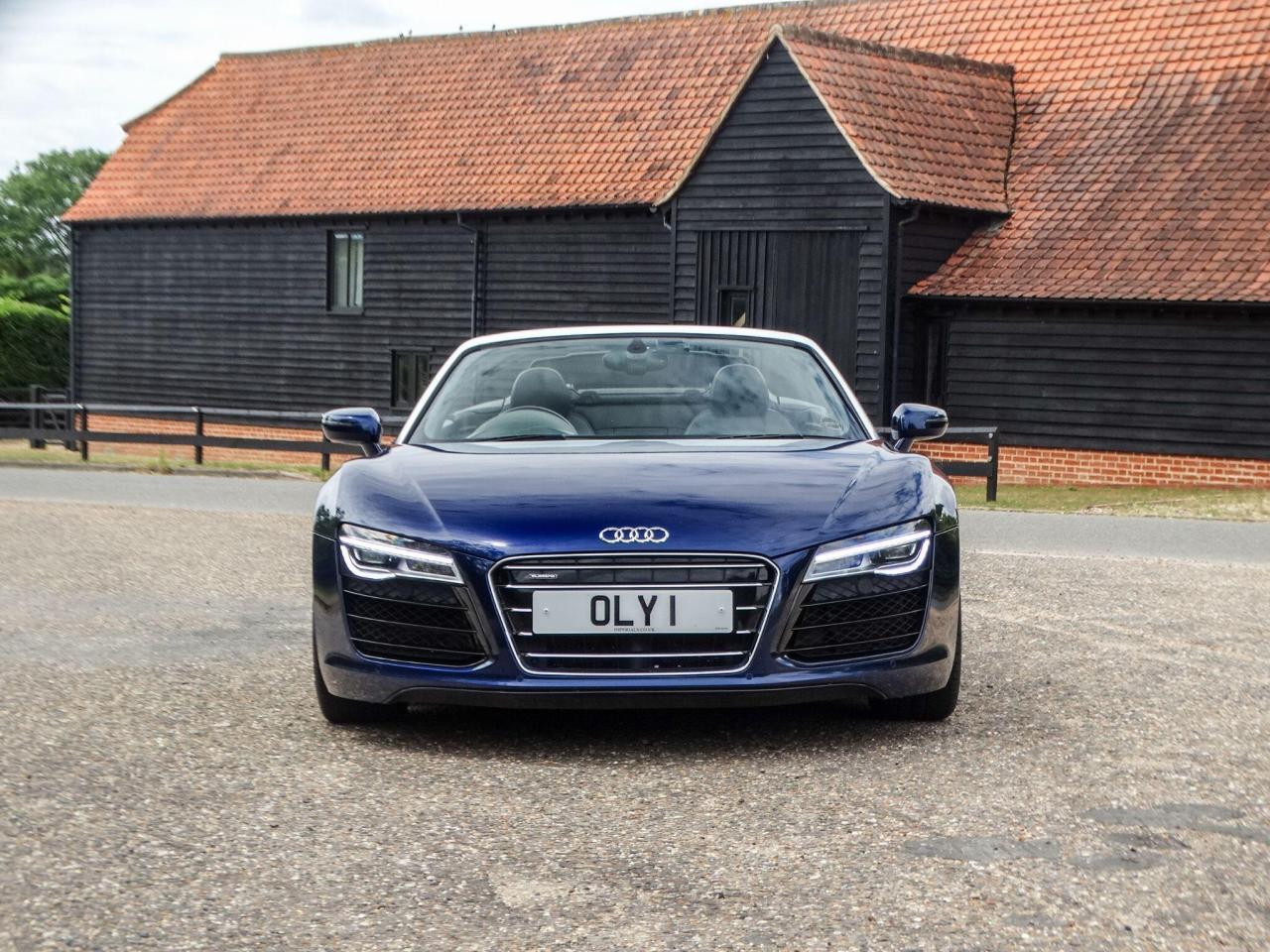2013 Audi 5.2 FSI V10 Spyder S Tronic quattro Euro 5 2dr