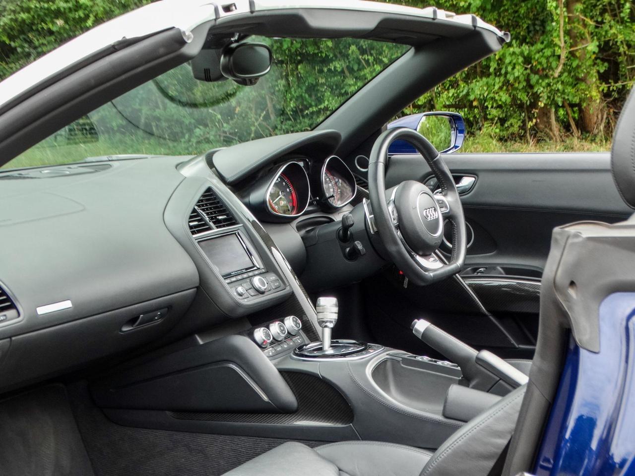 2013 Audi 5.2 FSI V10 Spyder S Tronic quattro Euro 5 2dr