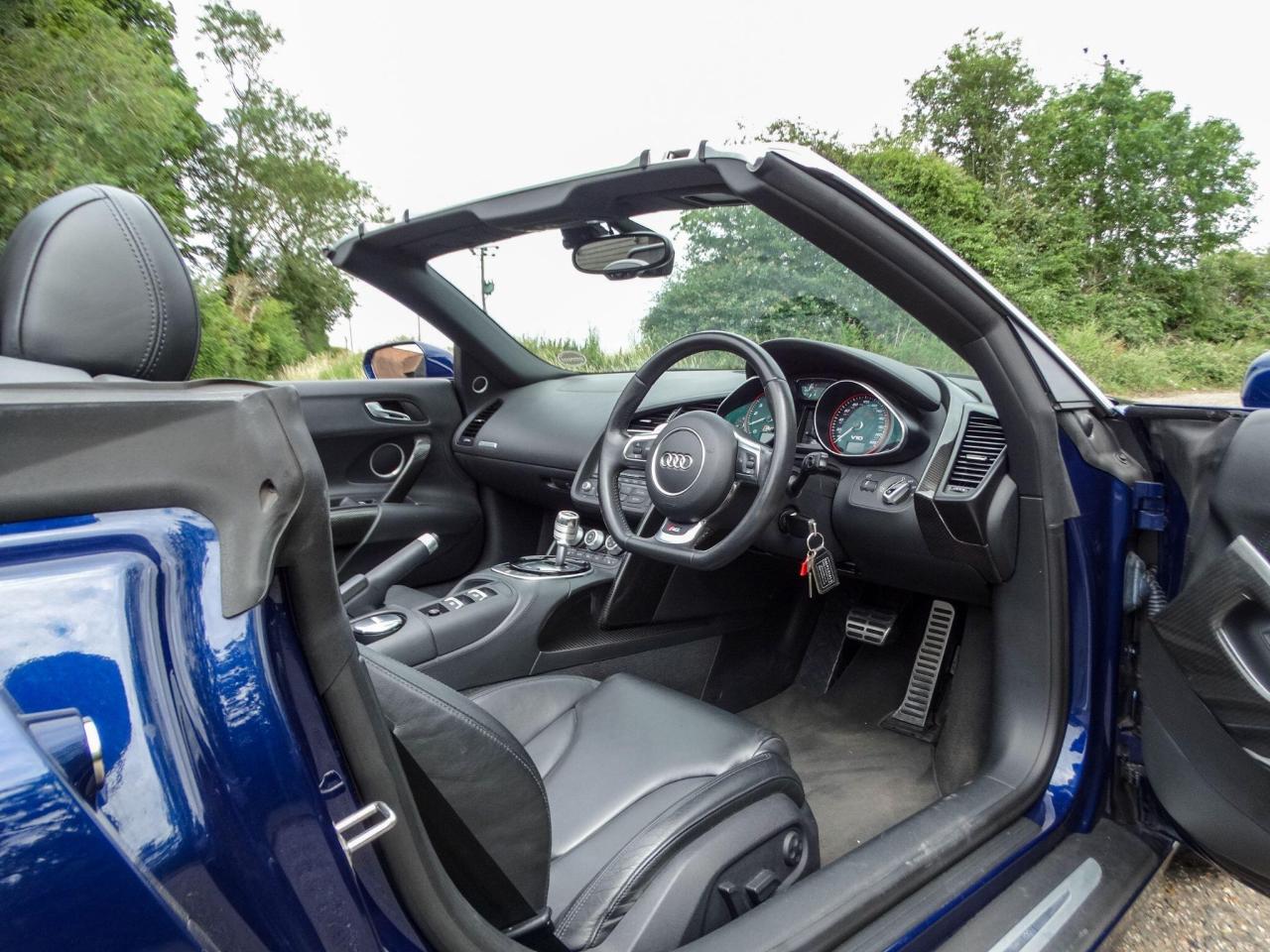 2013 Audi 5.2 FSI V10 Spyder S Tronic quattro Euro 5 2dr