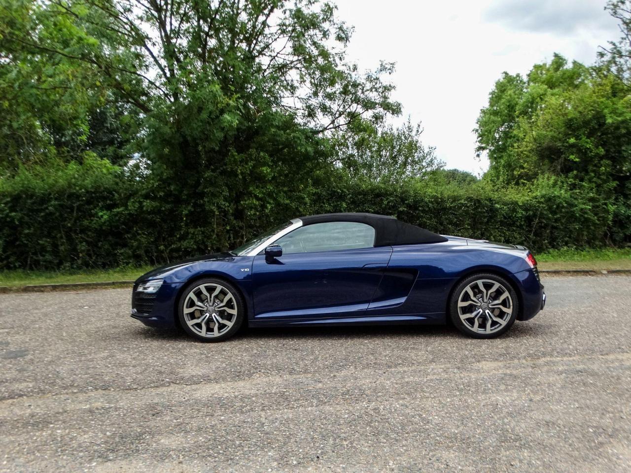 2013 Audi 5.2 FSI V10 Spyder S Tronic quattro Euro 5 2dr