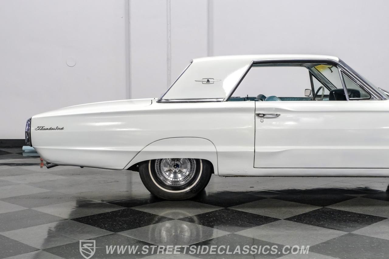 1965 Ford Thunderbird
