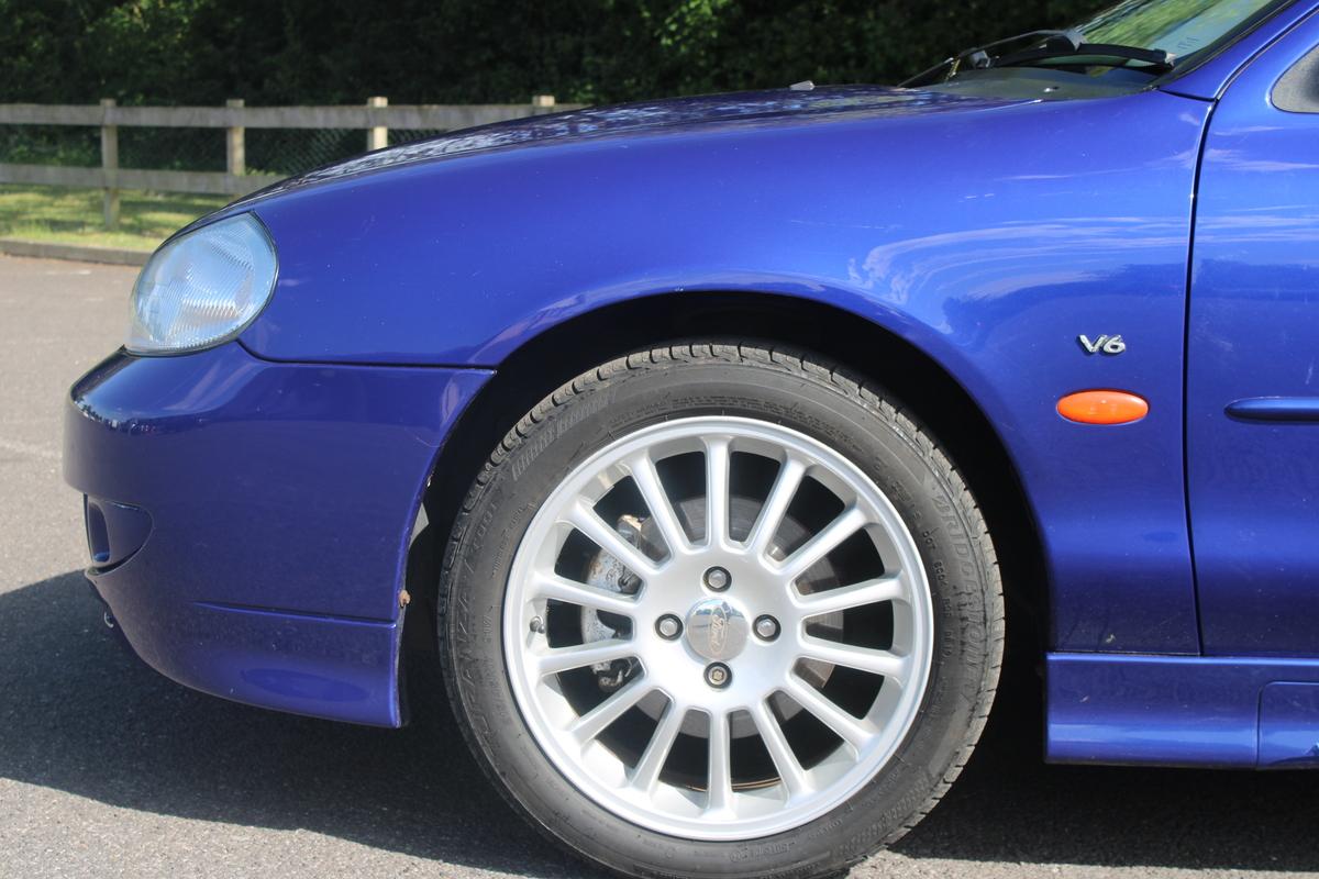 2000 Ford MONDEO ST200