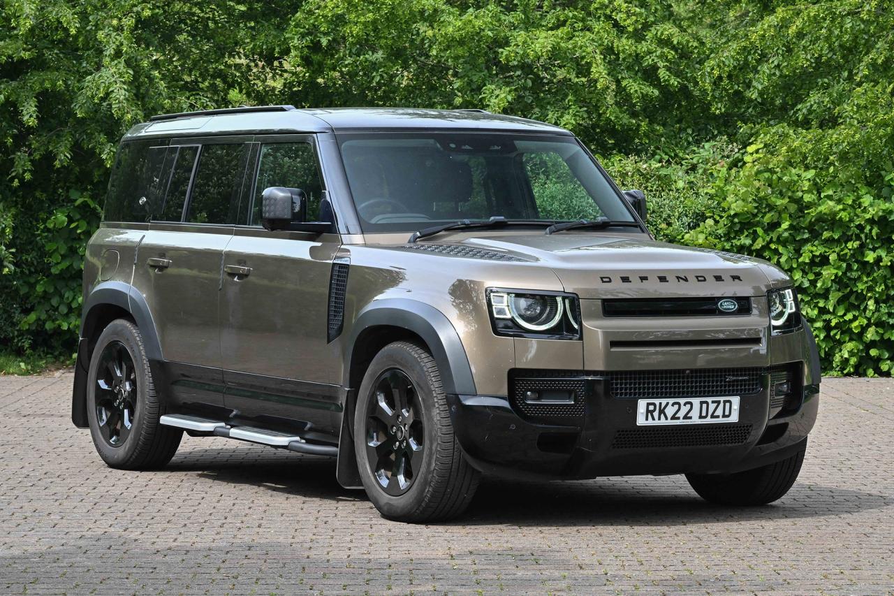 2021 Land Rover Defender 110 D250 X-Dynamic SE
