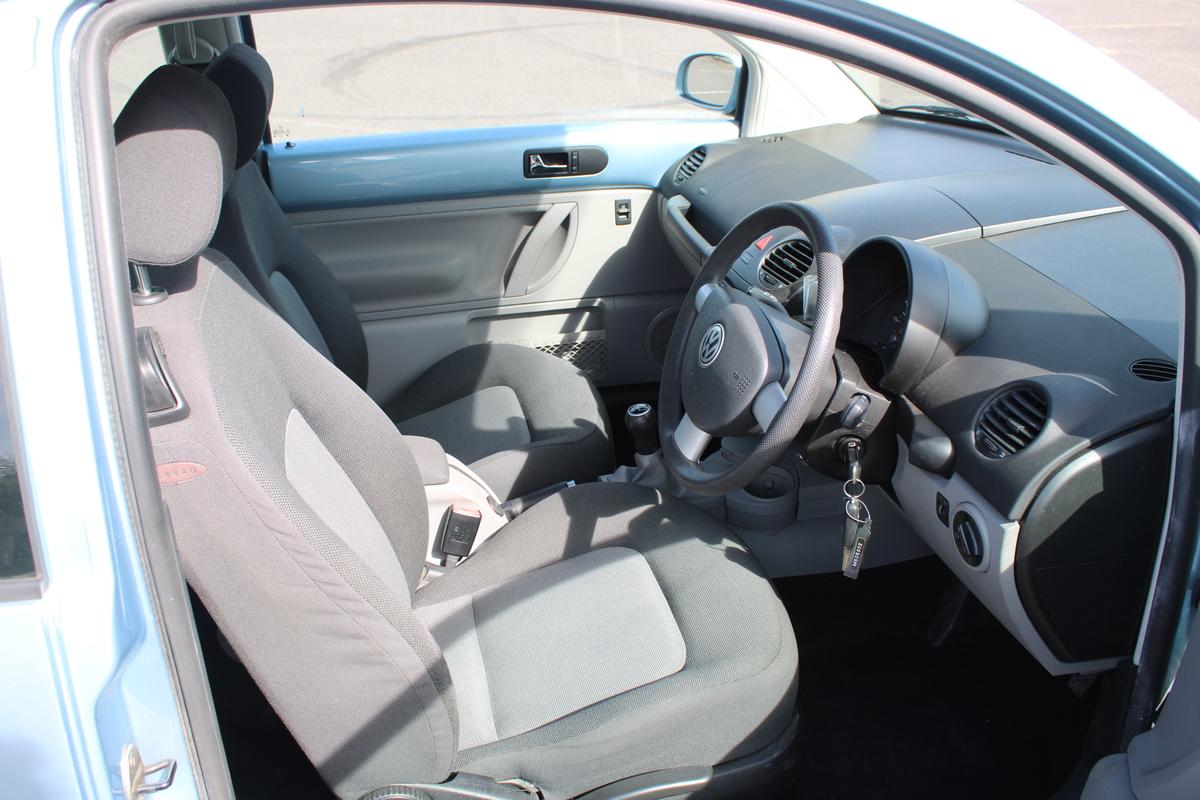 2005 Volkswagen Beetle