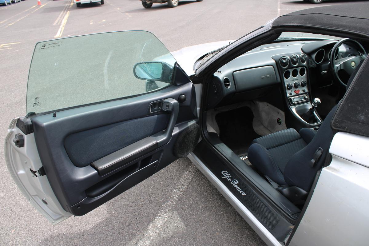 1999 Alfa Romeo SPIDER T-SPARK 16V