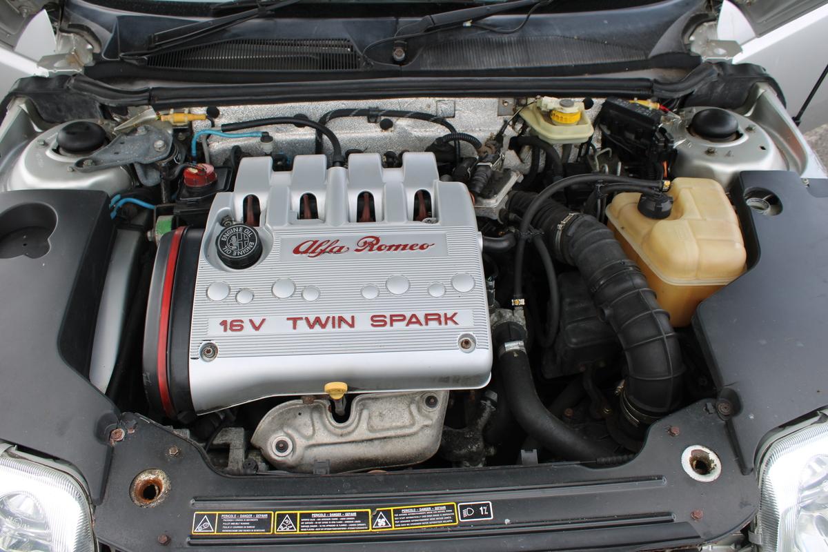 1999 Alfa Romeo SPIDER T-SPARK 16V
