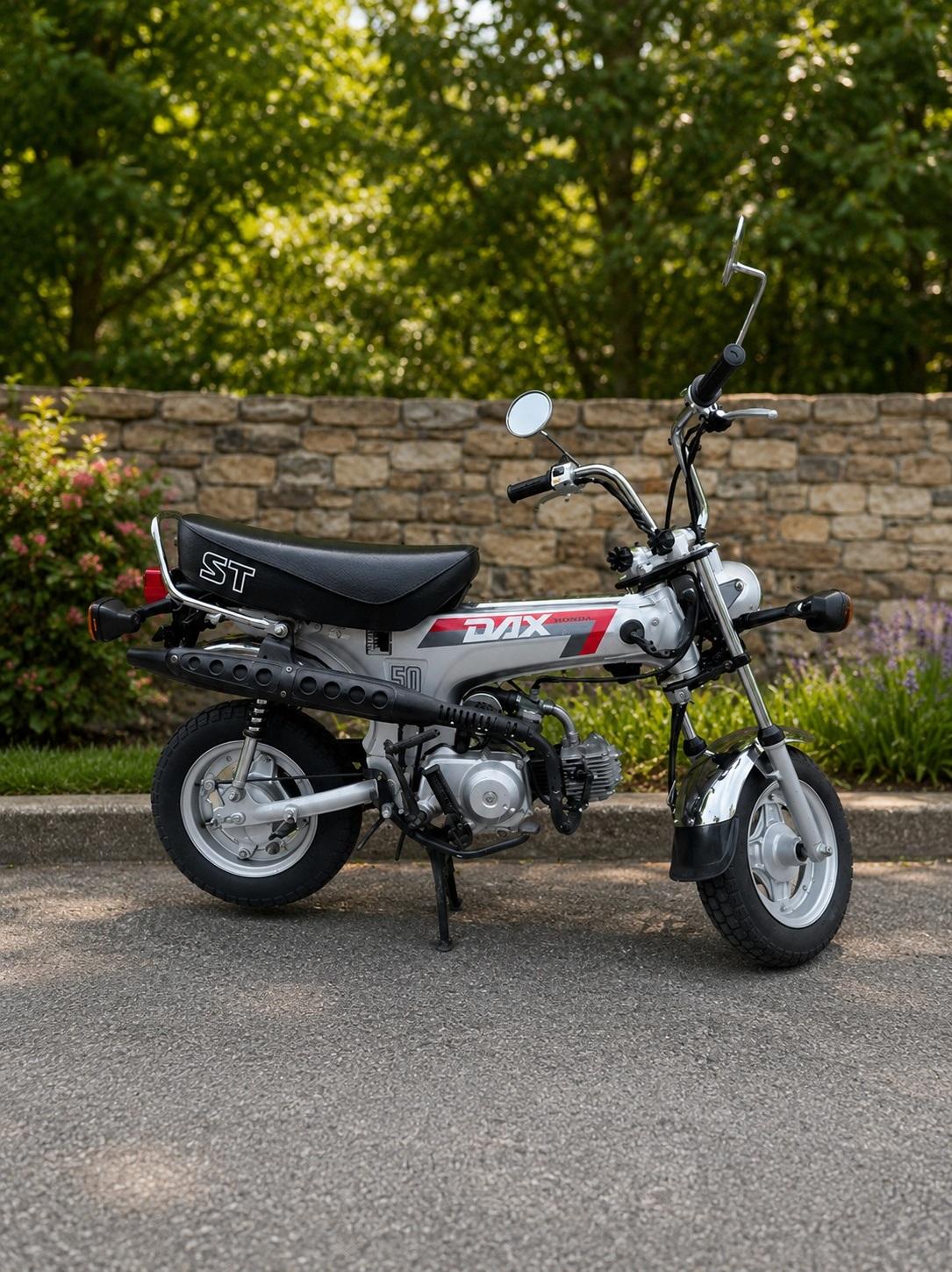 2000 Honda DAX ST50