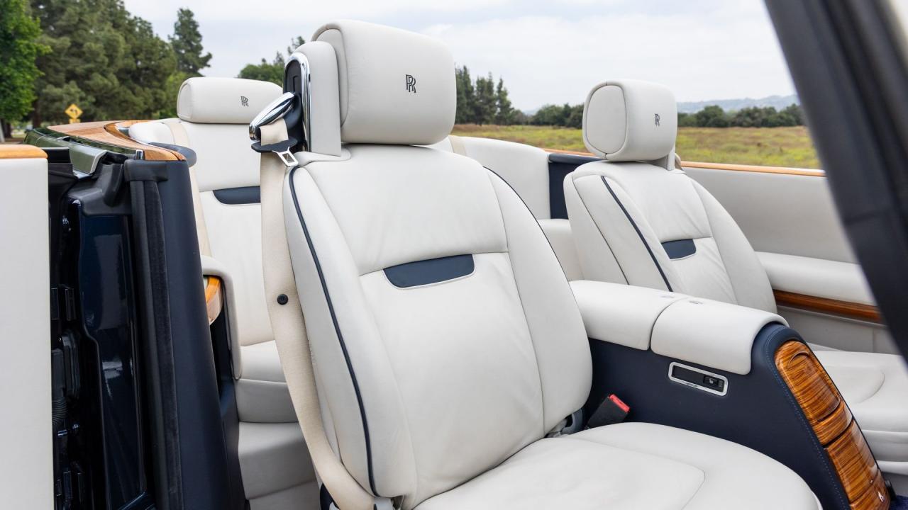 2010 Rolls - Royce Phantom Drophead Coupé