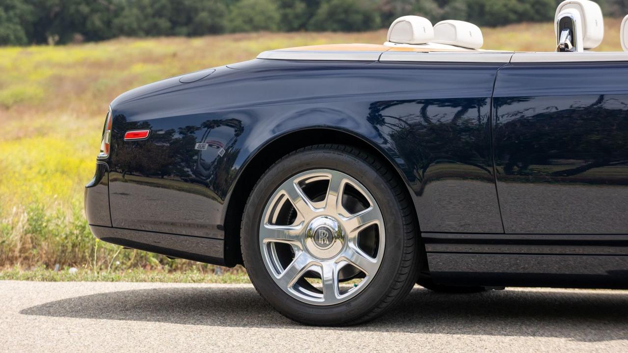 2010 Rolls - Royce Phantom Drophead Coupé