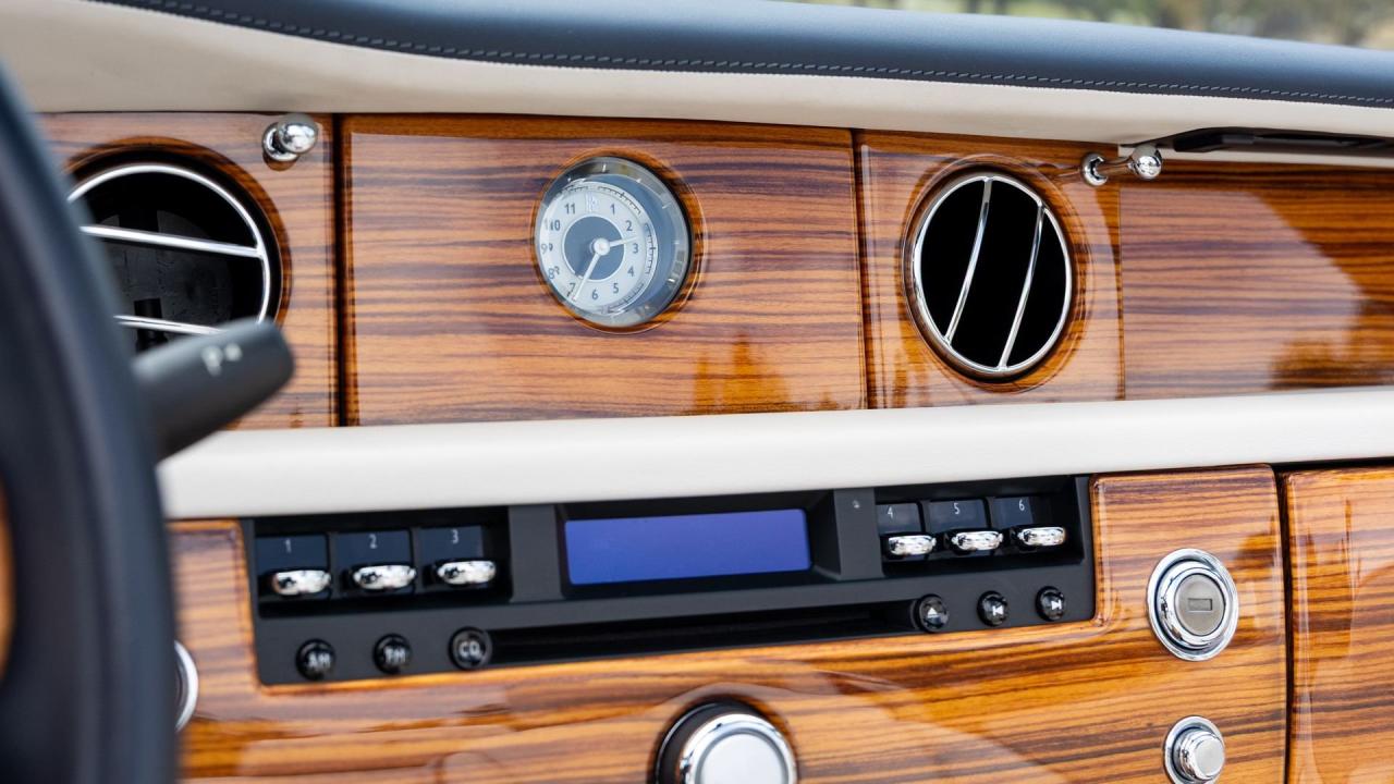 2010 Rolls - Royce Phantom Drophead Coupé