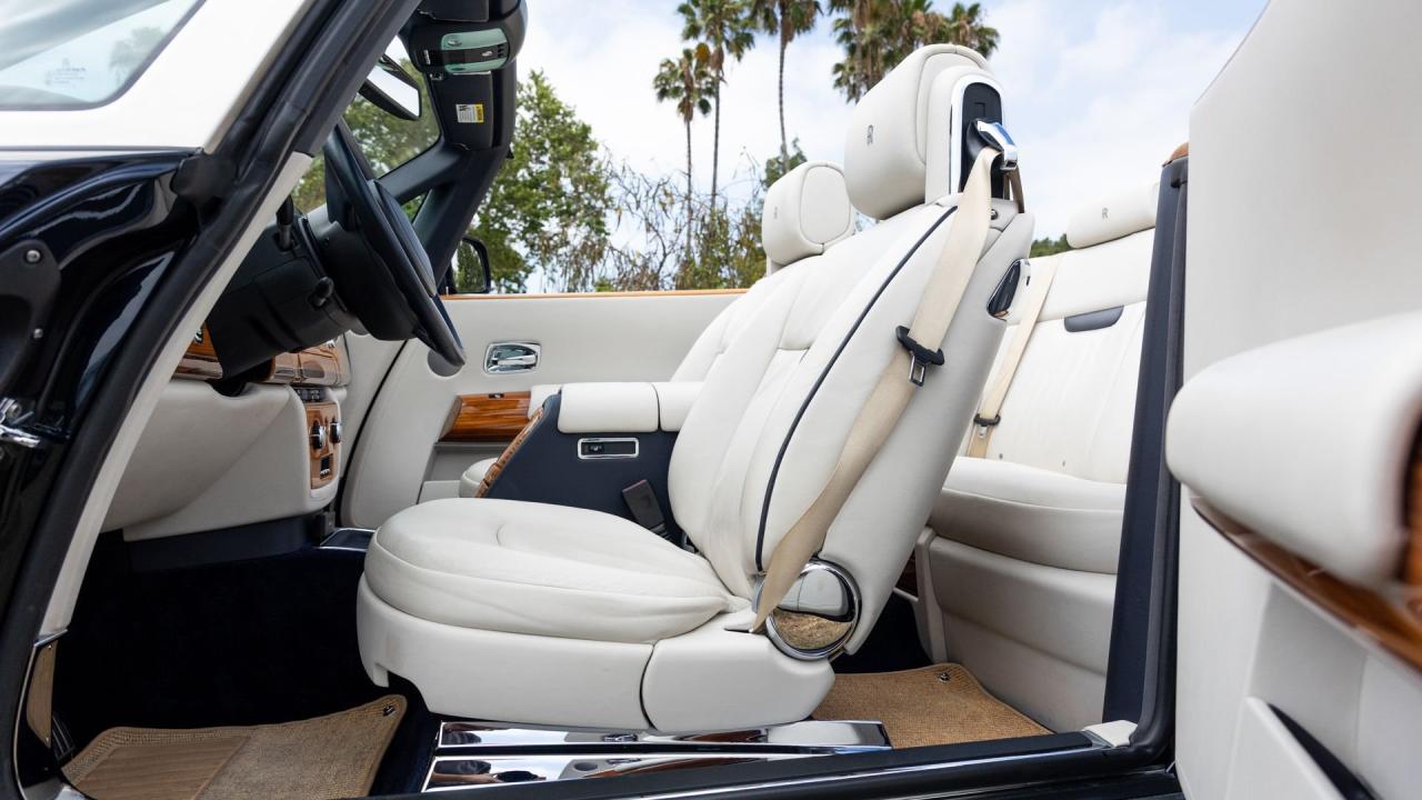 2010 Rolls - Royce Phantom Drophead Coupé