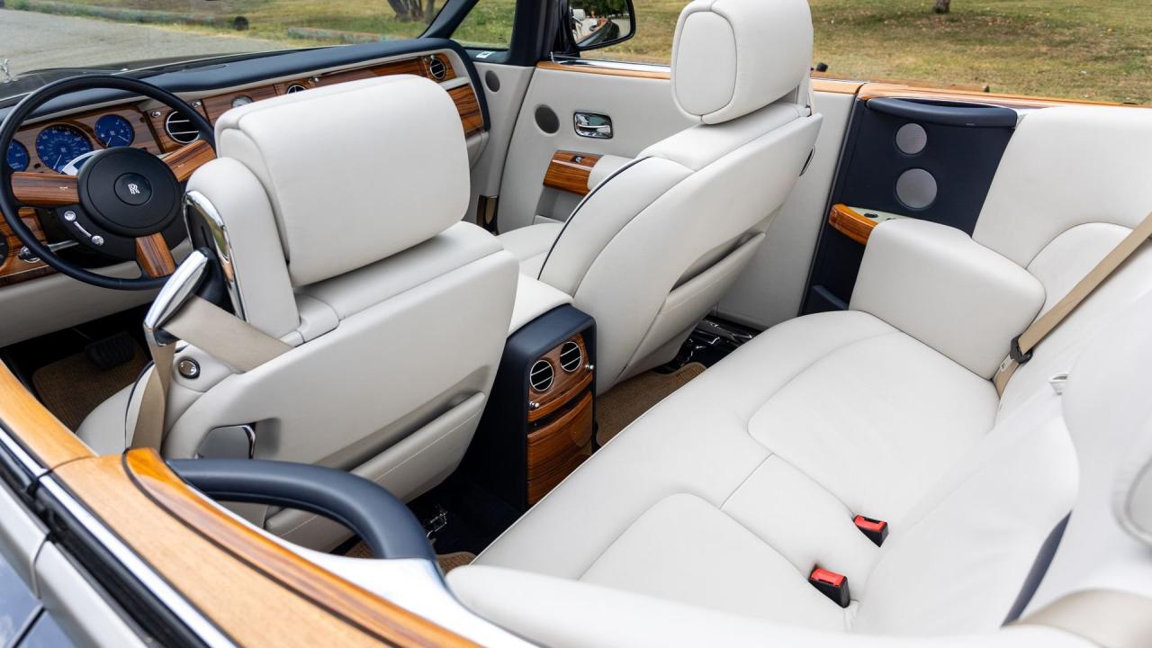 2010 Rolls - Royce Phantom Drophead Coupé