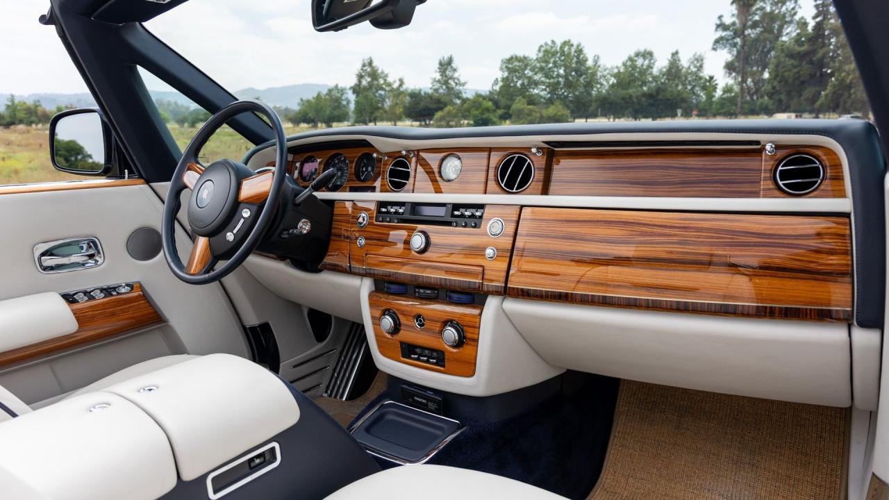 2010 Rolls - Royce Phantom Drophead Coupé
