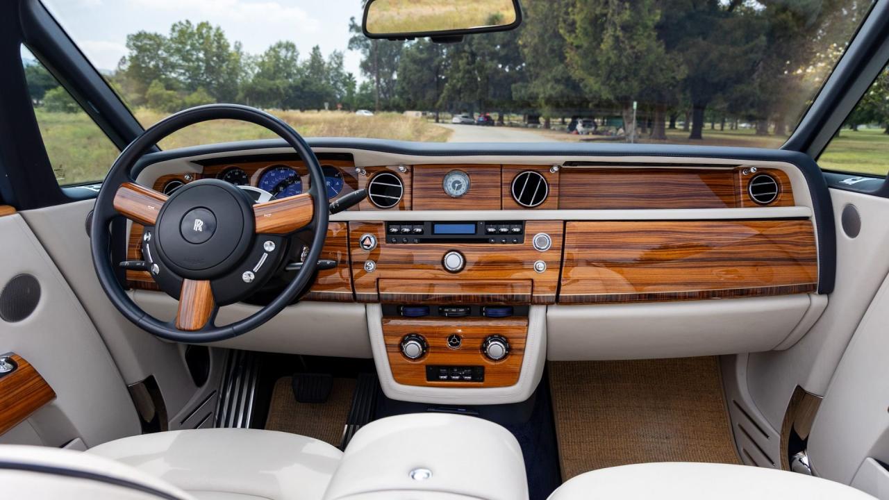 2010 Rolls - Royce Phantom Drophead Coupé