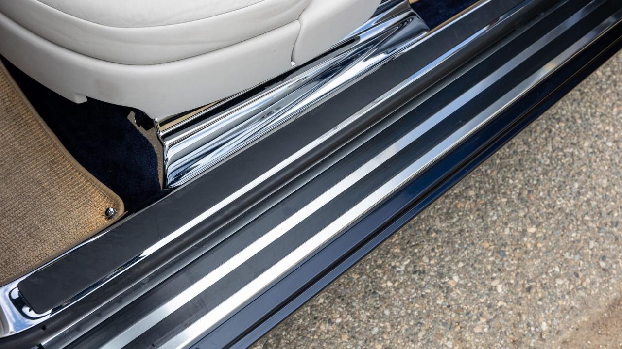 2010 Rolls - Royce Phantom Drophead Coupé
