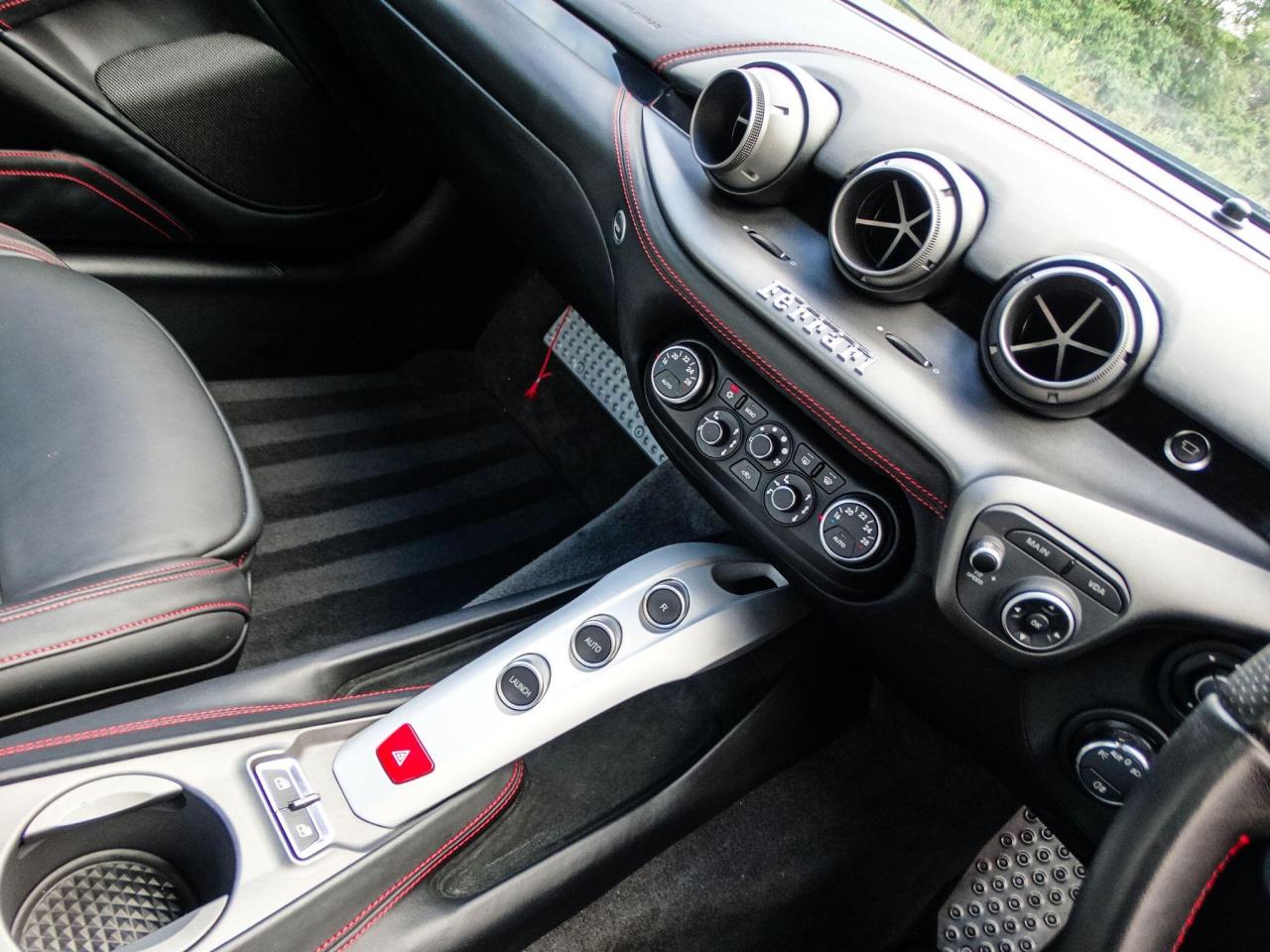 2013 Ferrari 6.3 V12 F1 DCT Euro 5 (s/s) 2dr