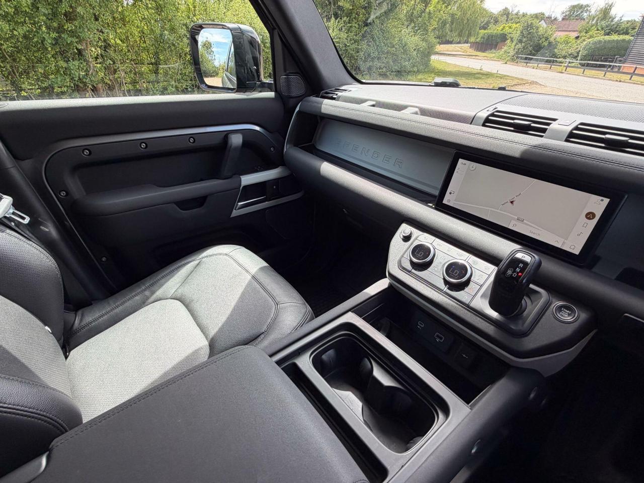 2023 Land Rover 3.0 D250 MHEV SE Hard Top SUV Auto 4WD MWB Euro 6 (s/s) 5dr