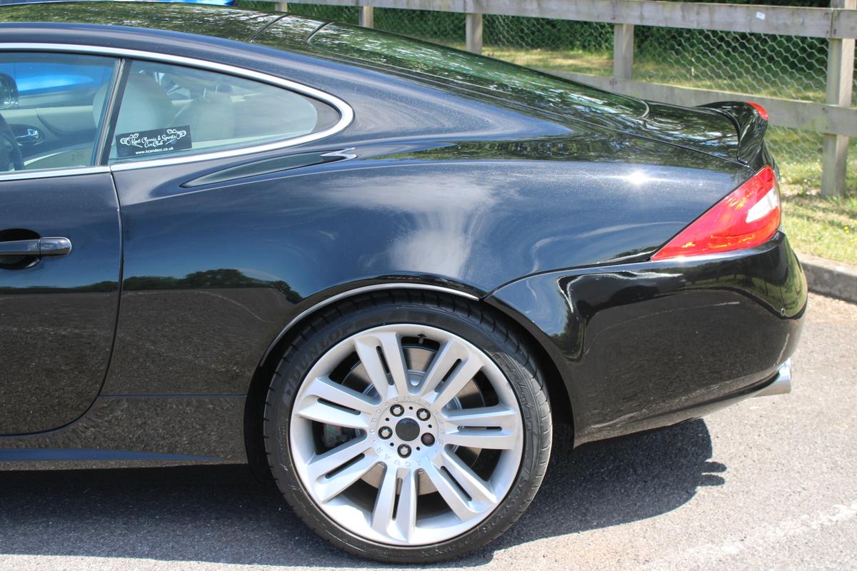 2010 Jaguar XKR AUTO 5.0 SC