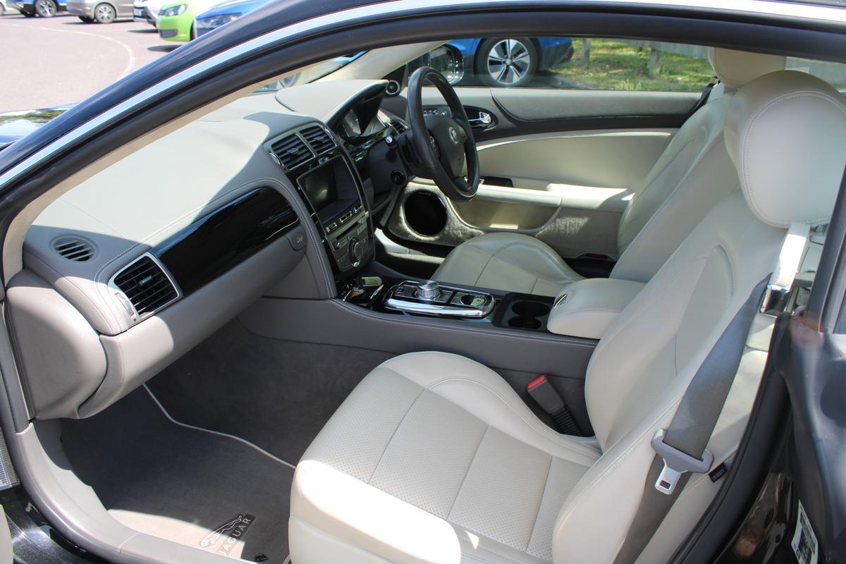 2010 Jaguar XKR AUTO 5.0 SC