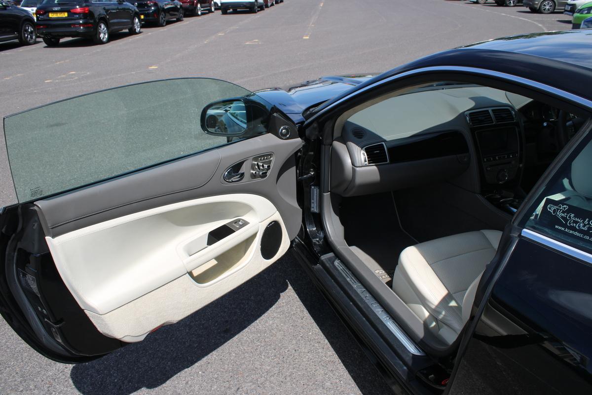 2010 Jaguar XKR AUTO 5.0 SC