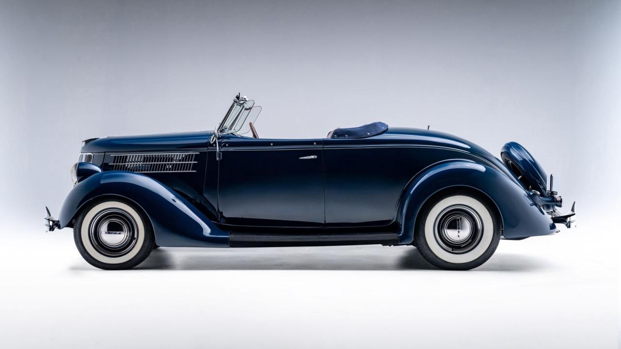 1936 Ford V8 De Luxe Roadster
