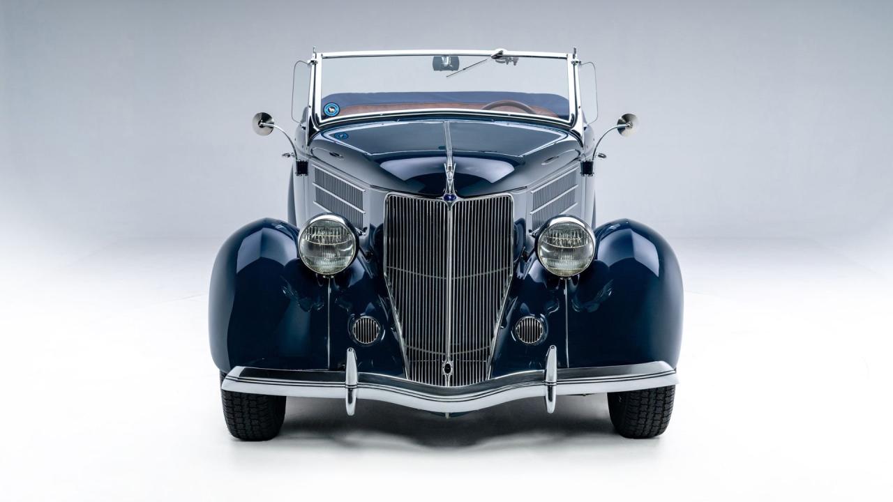 1936 Ford V8 De Luxe Roadster