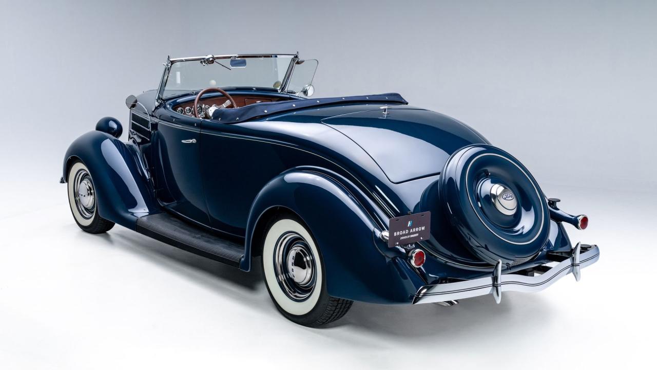 1936 Ford V8 De Luxe Roadster