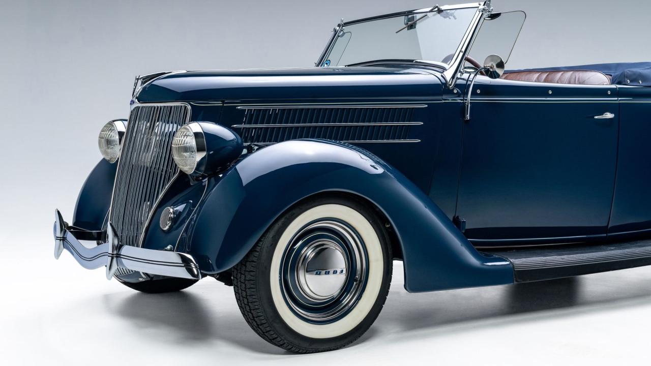 1936 Ford V8 De Luxe Roadster