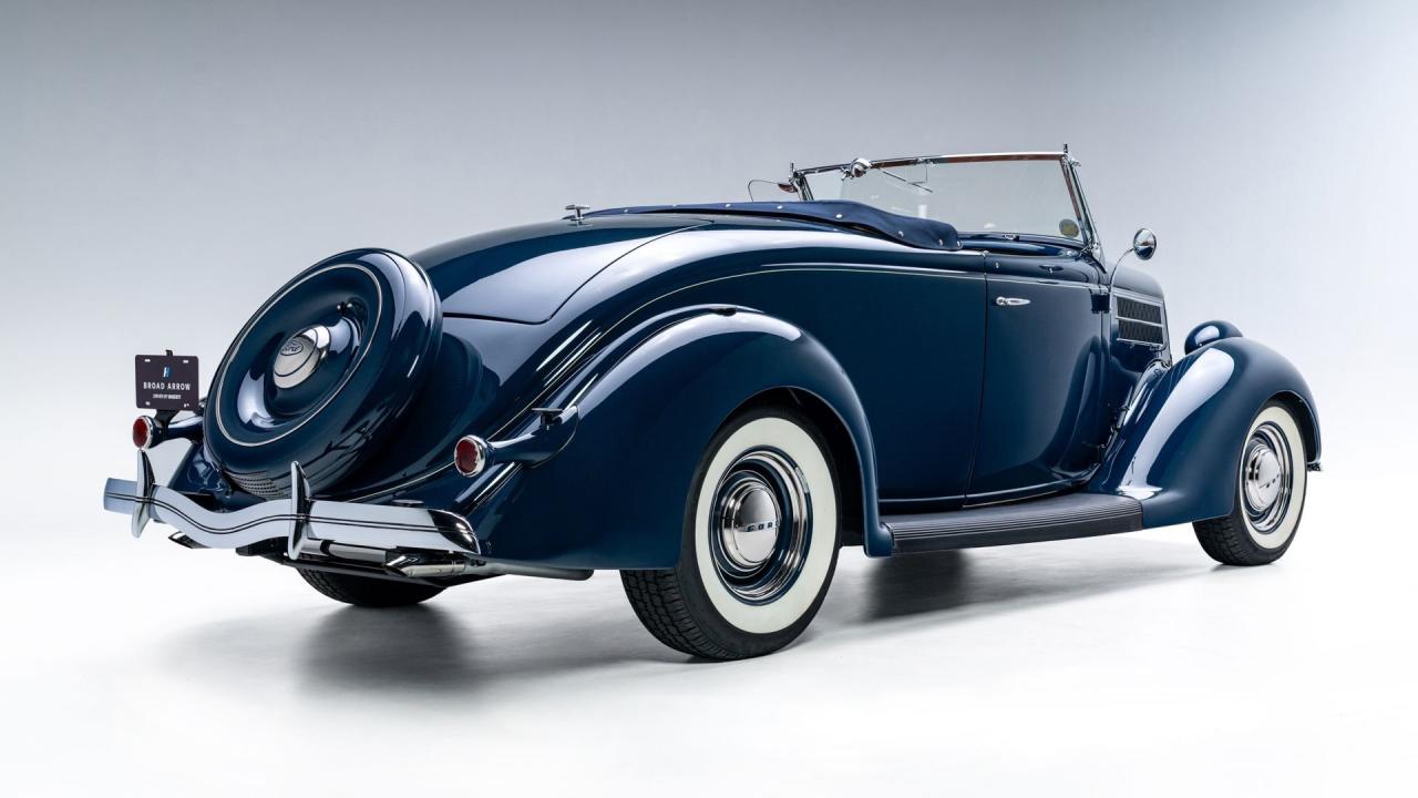 1936 Ford V8 De Luxe Roadster
