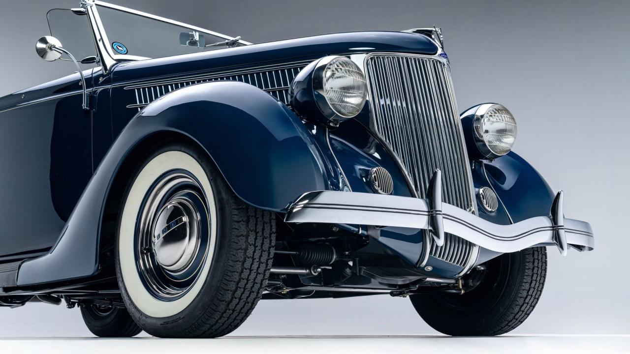 1936 Ford V8 De Luxe Roadster