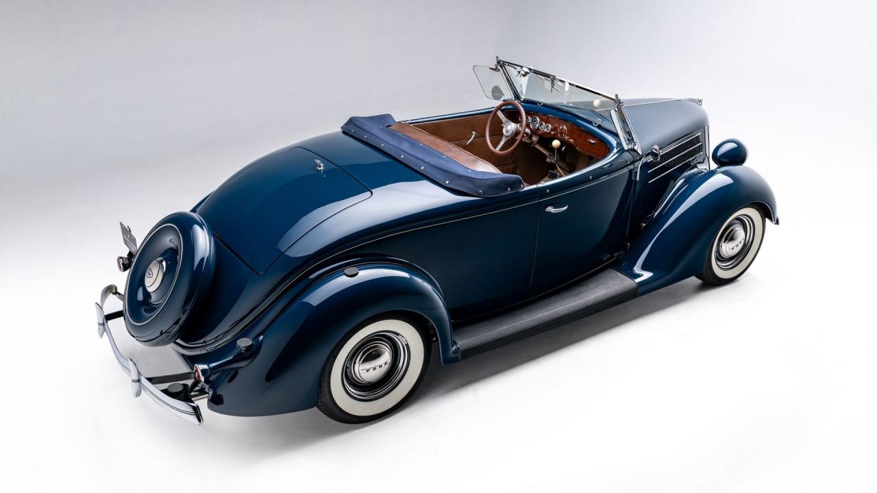 1936 Ford V8 De Luxe Roadster
