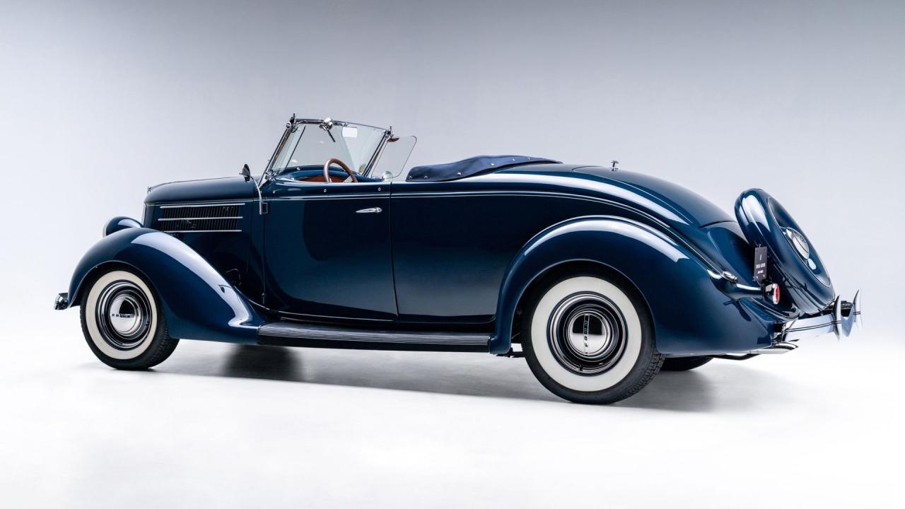 1936 Ford V8 De Luxe Roadster