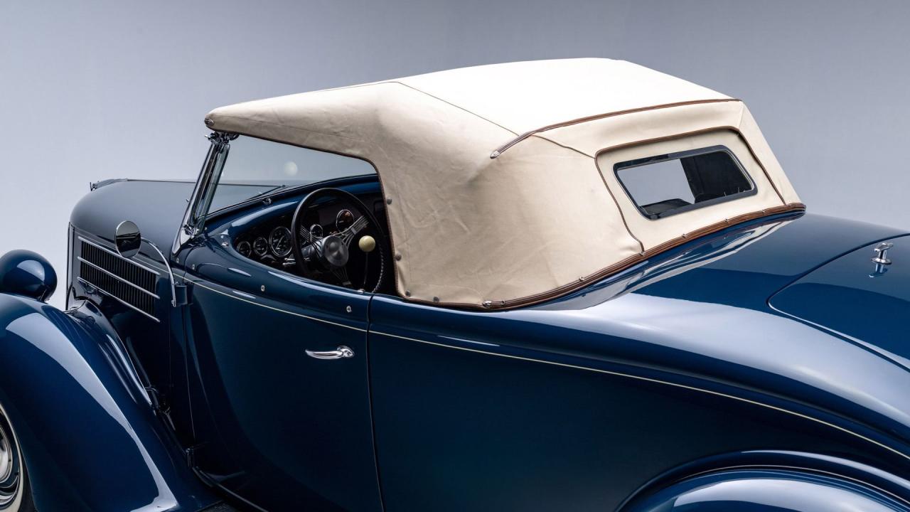 1936 Ford V8 De Luxe Roadster