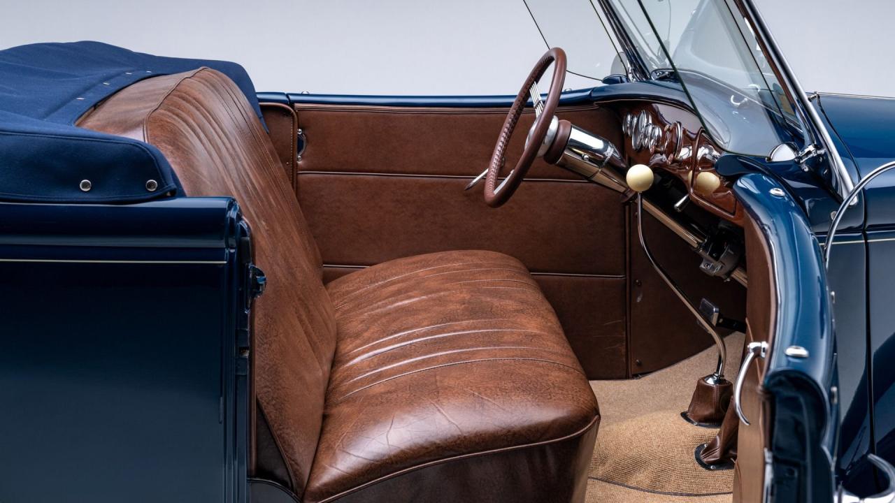 1936 Ford V8 De Luxe Roadster