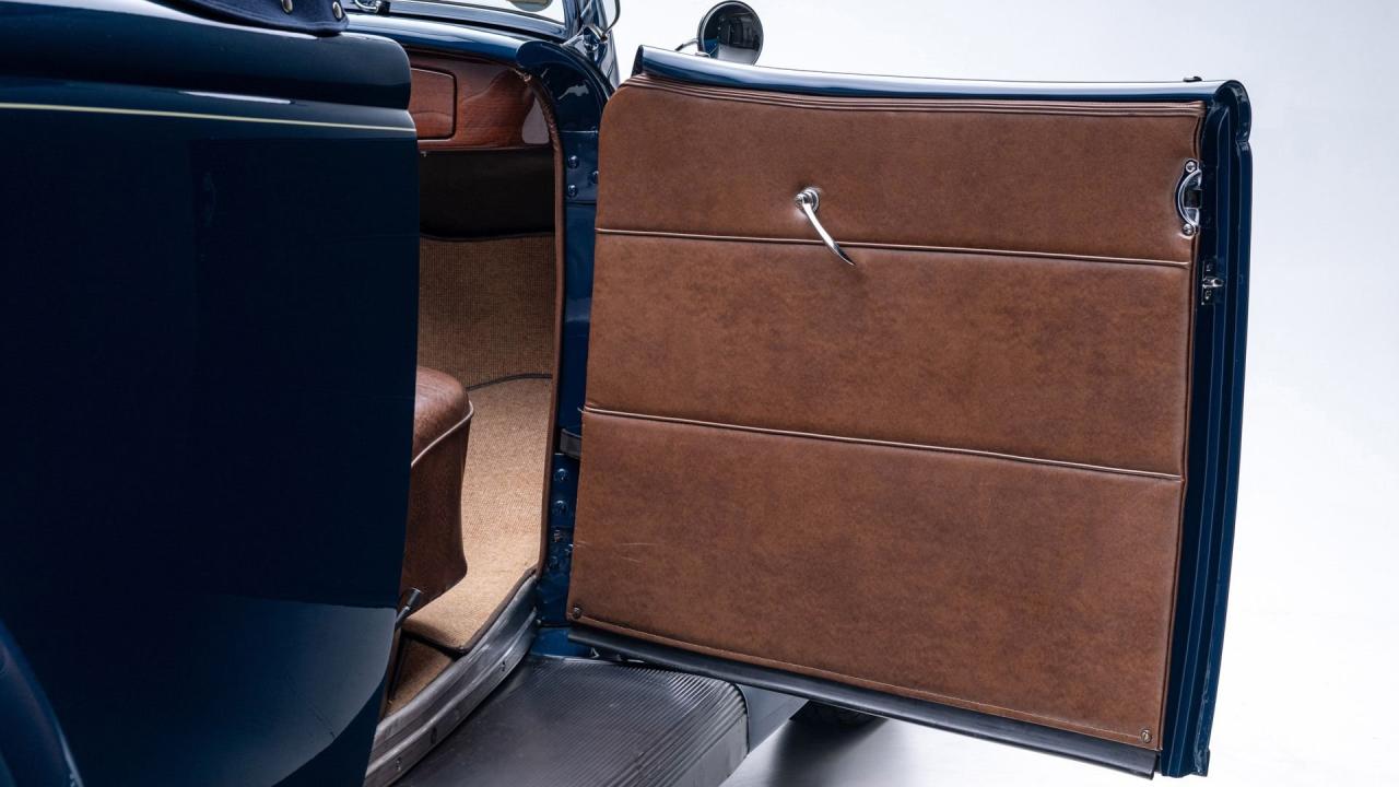 1936 Ford V8 De Luxe Roadster