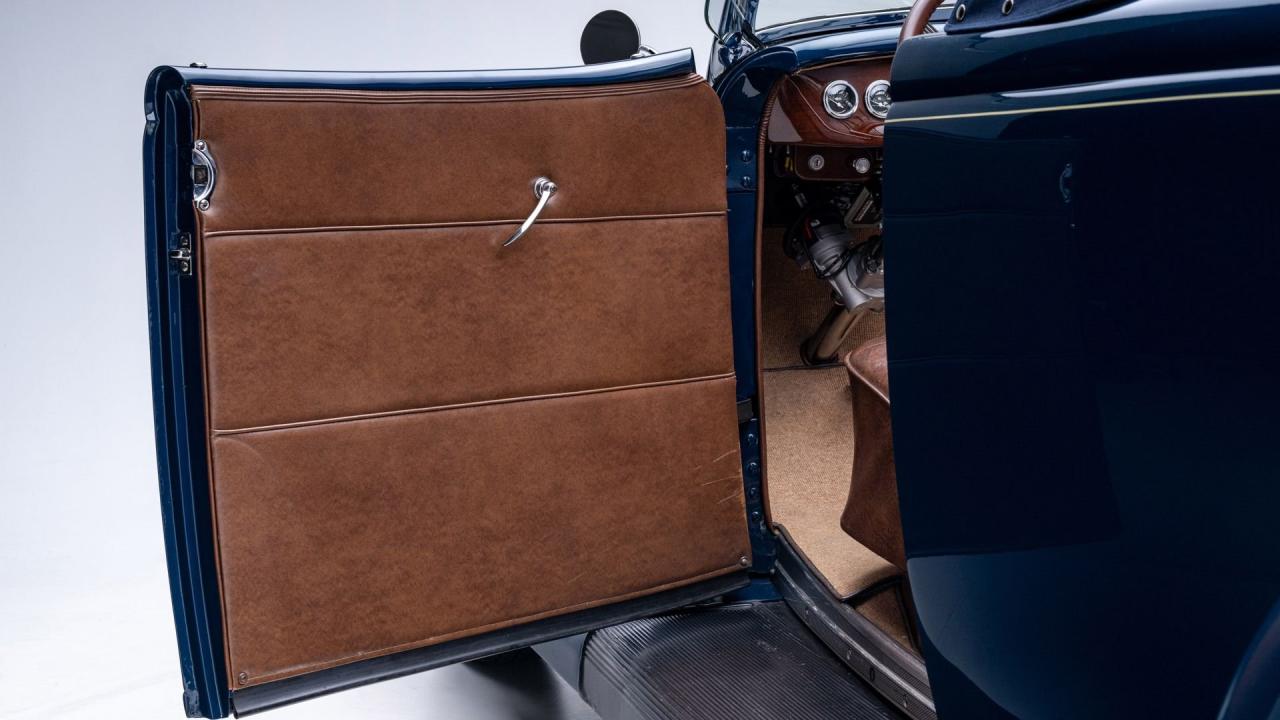 1936 Ford V8 De Luxe Roadster