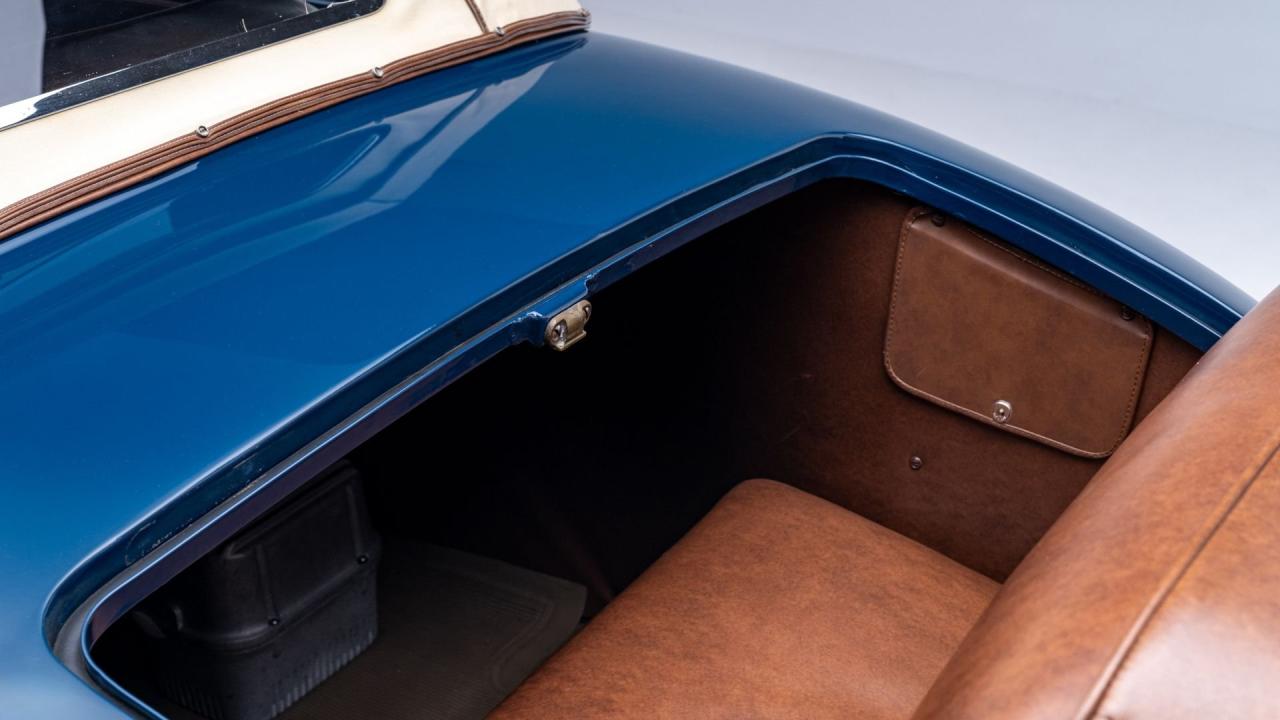 1936 Ford V8 De Luxe Roadster