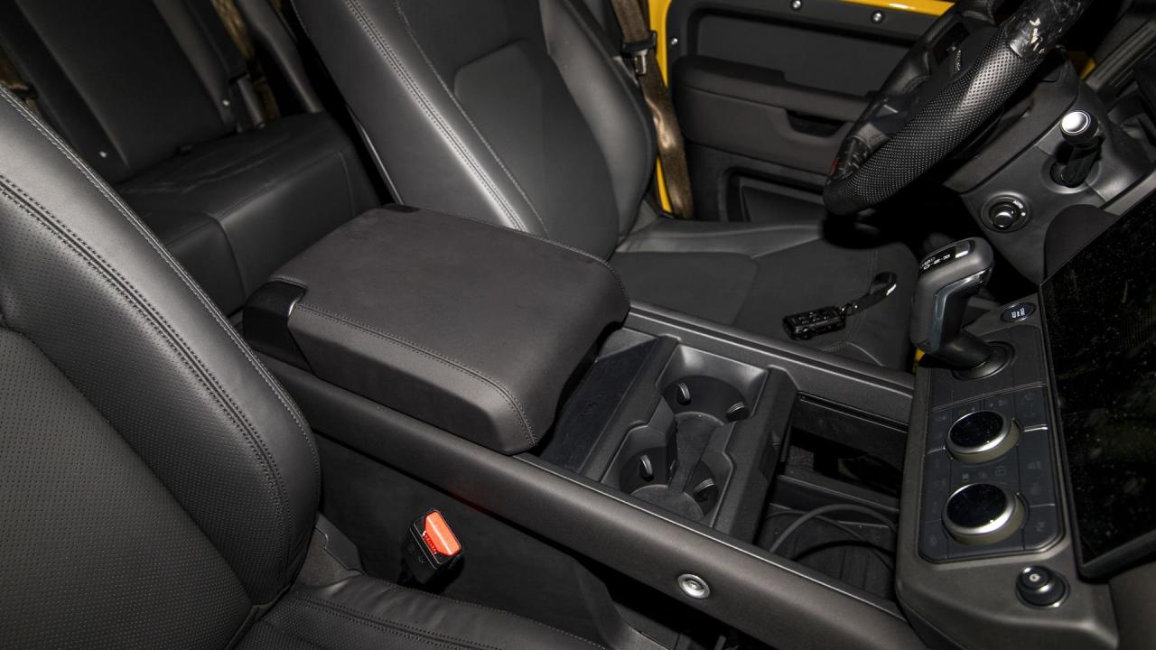 2026 Land Rover Defender 110 Trophy Edition "Artemis K2"