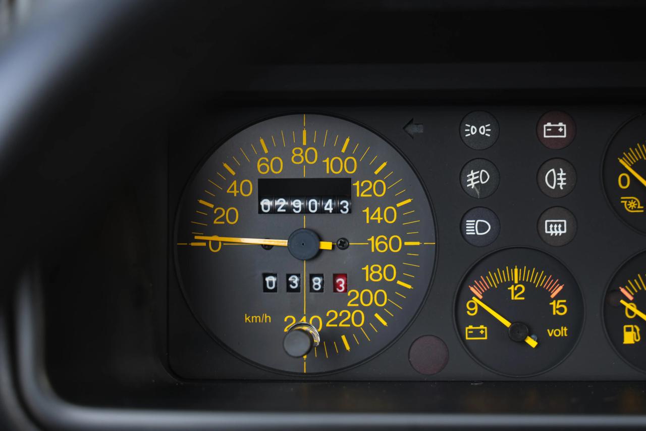 1990 Lancia Delta HF Integrale 16v &ldquo;A gem of authenticity - 29.000 kms&rdquo;