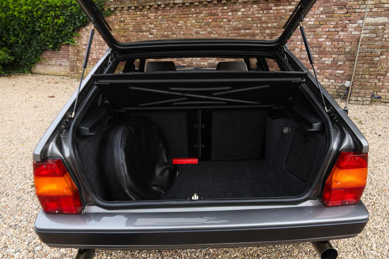 1990 Lancia Delta HF Integrale 16v &ldquo;A gem of authenticity - 29.000 kms&rdquo;