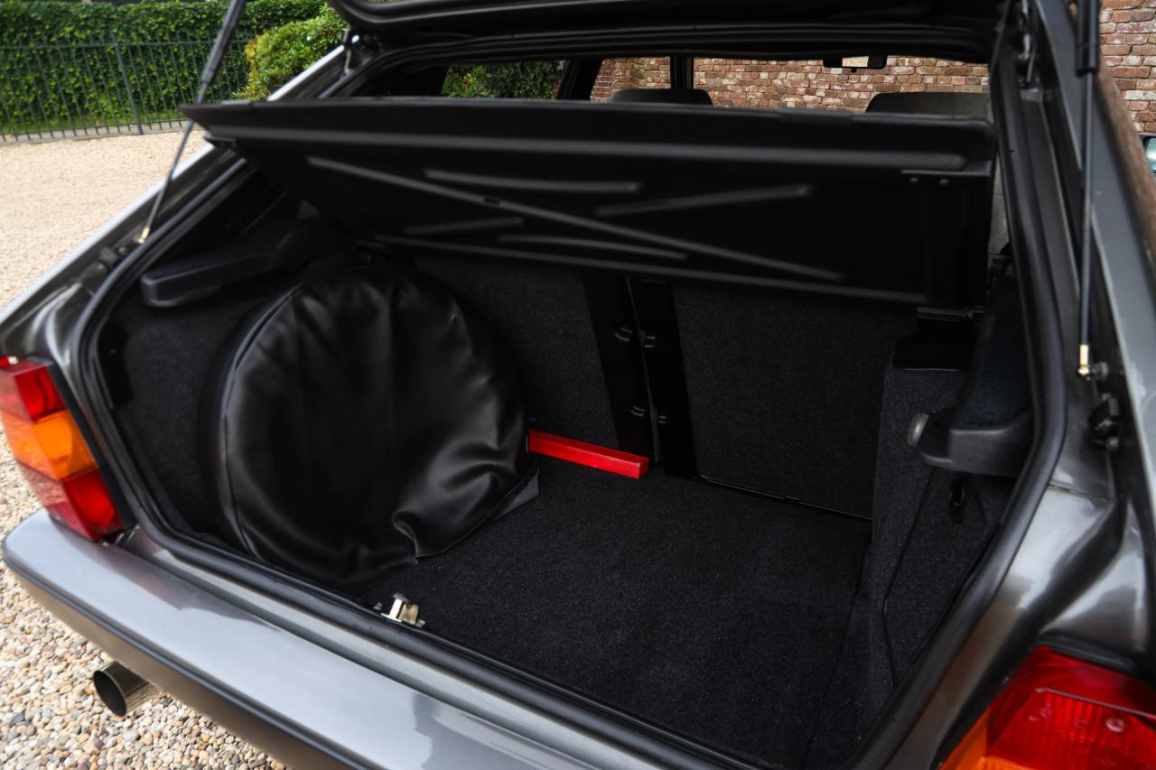 1990 Lancia Delta HF Integrale 16v &ldquo;A gem of authenticity - 29.000 kms&rdquo;