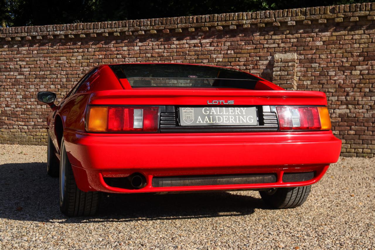 1992 Lotus Esprit S Turbo &ldquo;with the Targa sunroof&rdquo; RHD