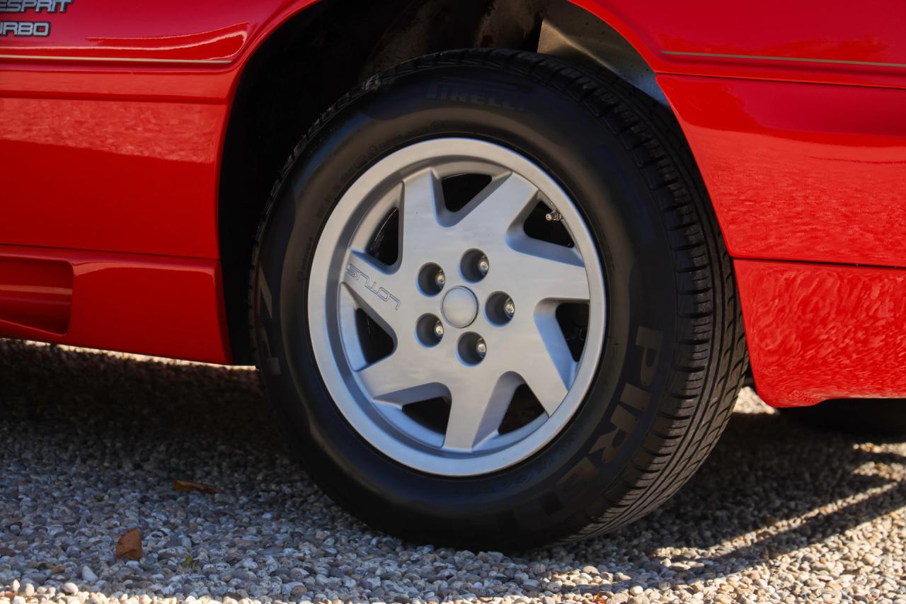 1992 Lotus Esprit S Turbo &ldquo;with the Targa sunroof&rdquo; RHD