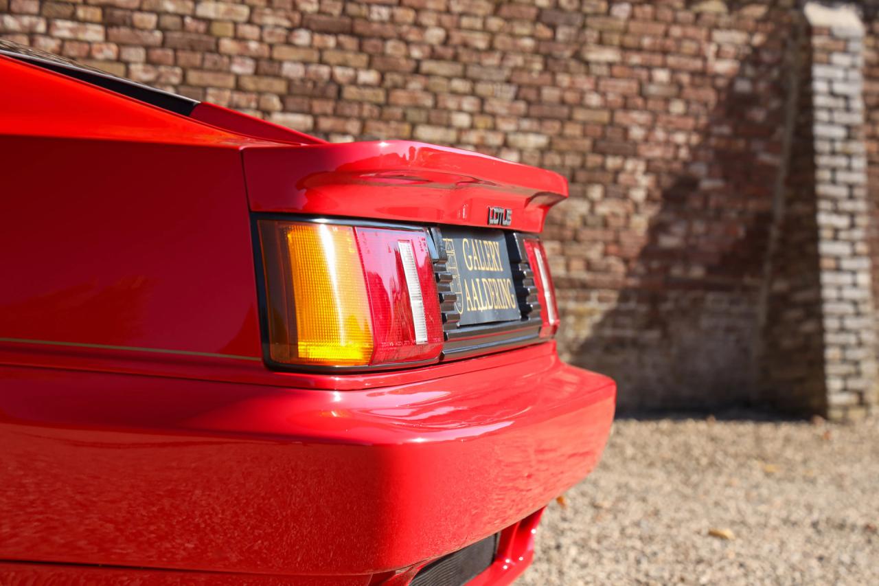1992 Lotus Esprit S Turbo &ldquo;with the Targa sunroof&rdquo; RHD