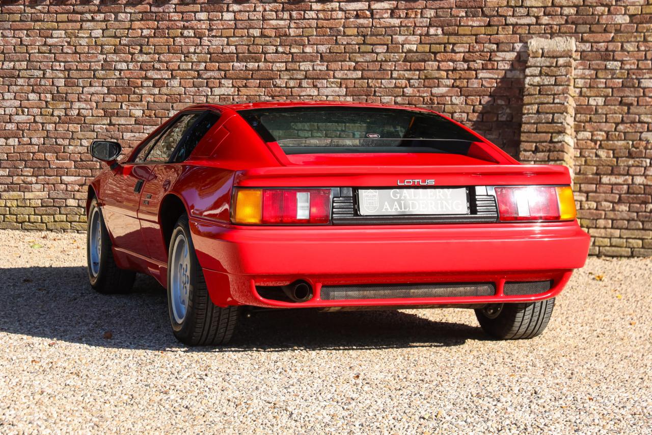 1992 Lotus Esprit S Turbo &ldquo;with the Targa sunroof&rdquo; RHD