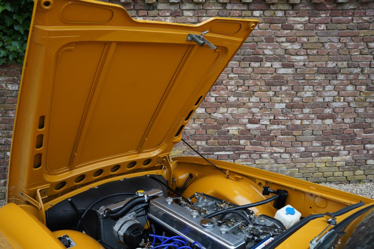 1971 Triumph TR6 Overdrive &ldquo;Saffron Yellow&rdquo; Triple Weber version