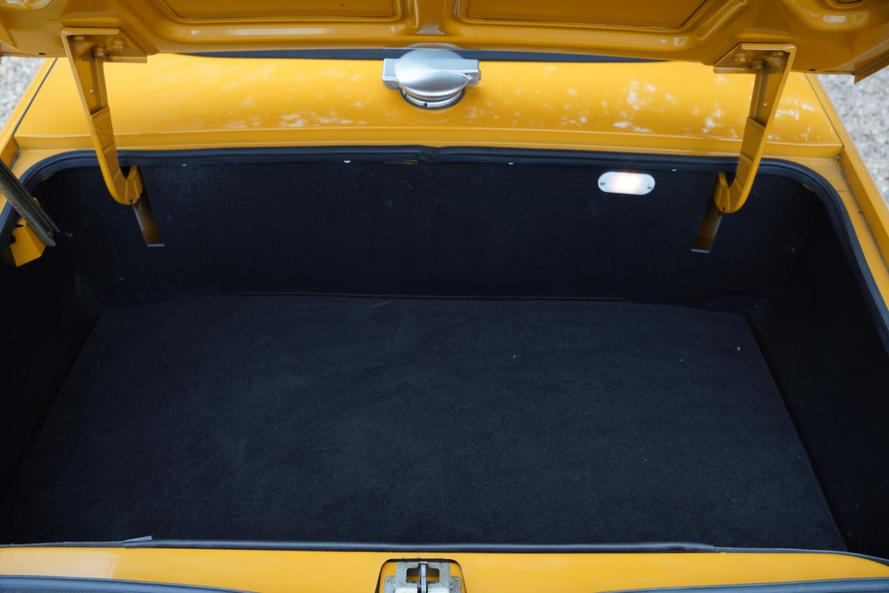 1971 Triumph TR6 Overdrive &ldquo;Saffron Yellow&rdquo; Triple Weber version