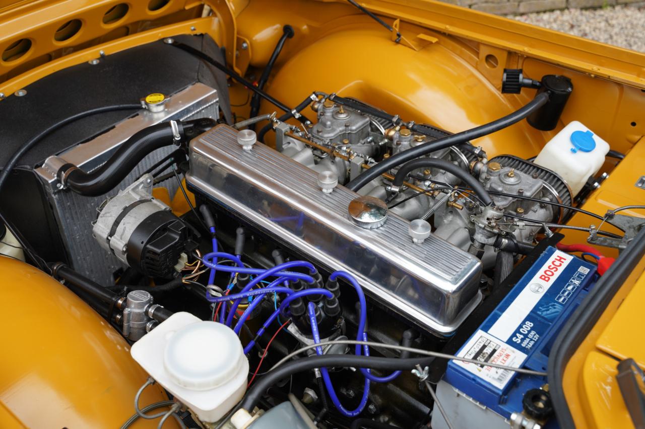 1971 Triumph TR6 Overdrive &ldquo;Saffron Yellow&rdquo; Triple Weber version