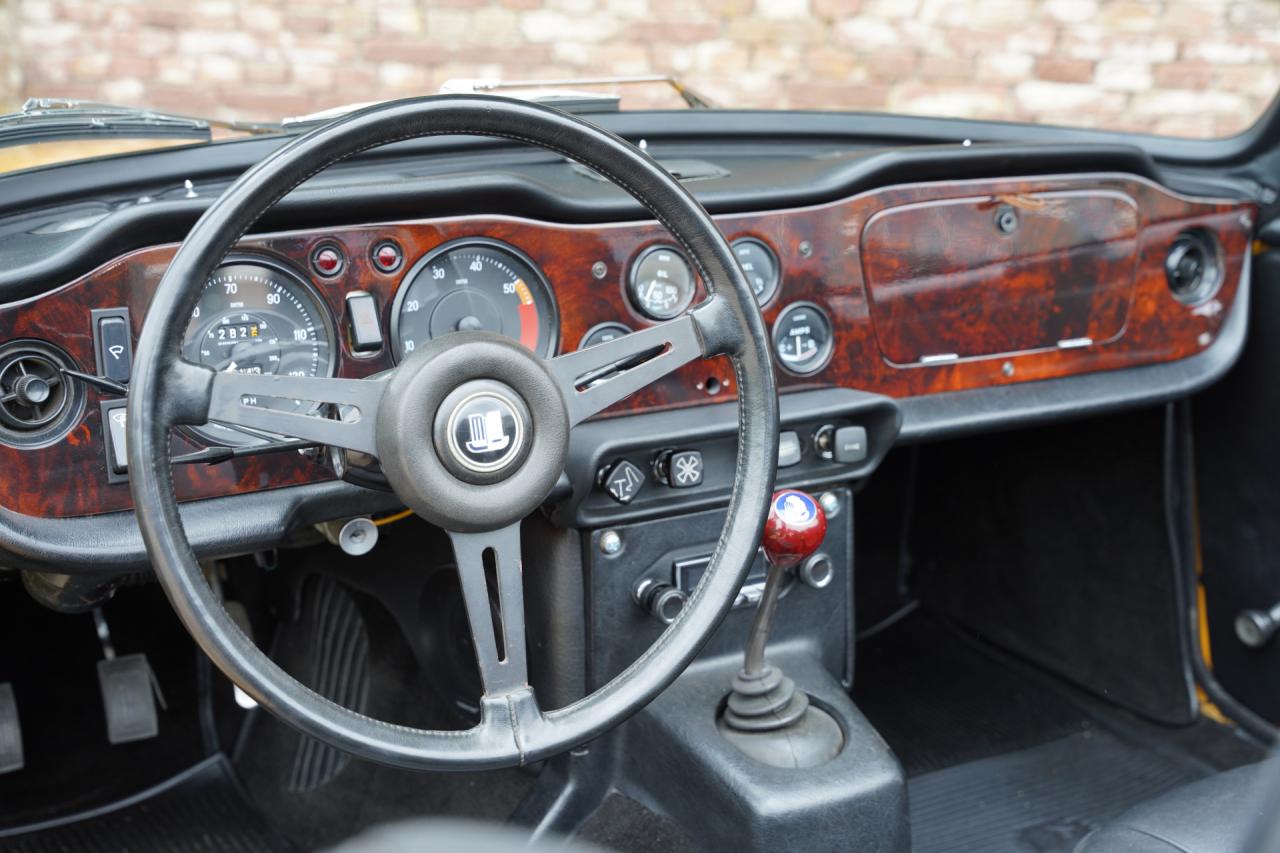 1971 Triumph TR6 Overdrive &ldquo;Saffron Yellow&rdquo; Triple Weber version